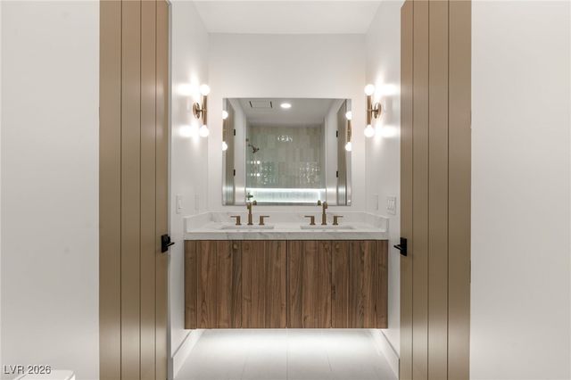 204 Luxaire Court, Las Vegas, NV 89144