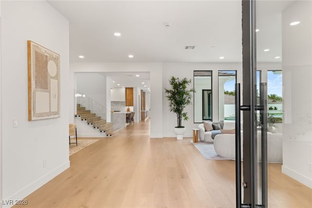 204 Luxaire Court, Las Vegas, NV 89144