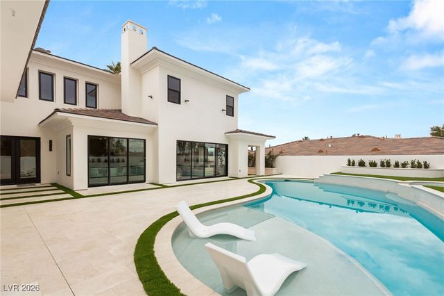 204 Luxaire Court, Las Vegas, NV 89144