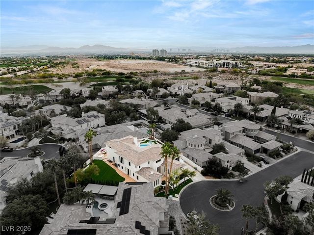 204 Luxaire Court, Las Vegas, NV 89144