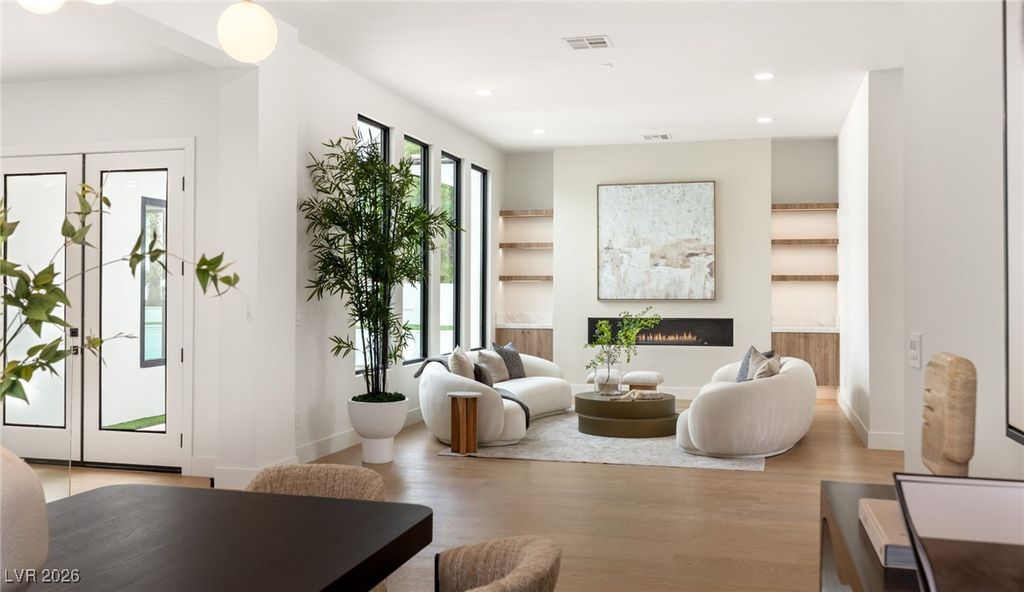 204 Luxaire Court, Las Vegas, NV 89144