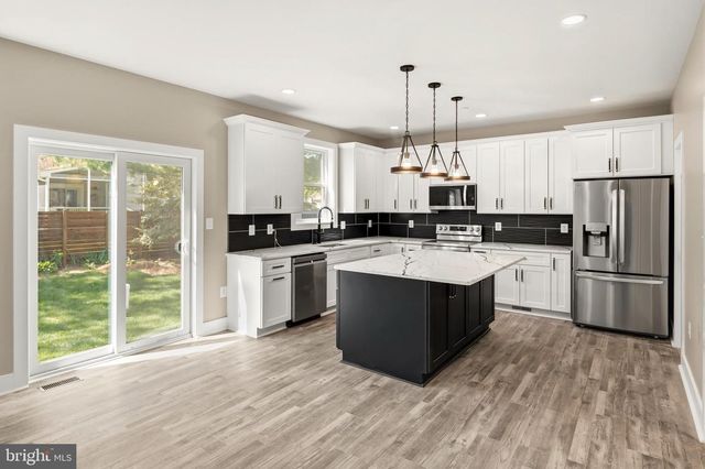 584 PARK RD, Severna Park, MD 21146