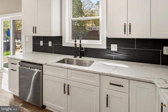 584 PARK RD, Severna Park, MD 21146