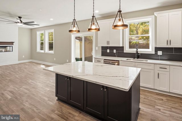 584 PARK RD, Severna Park, MD 21146