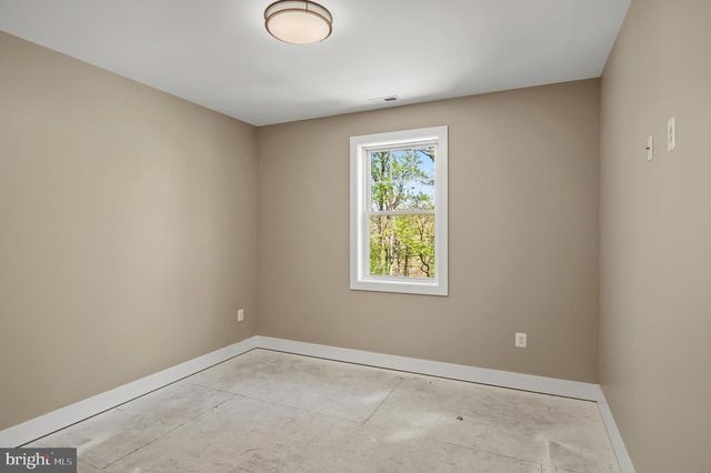 584 PARK RD, Severna Park, MD 21146