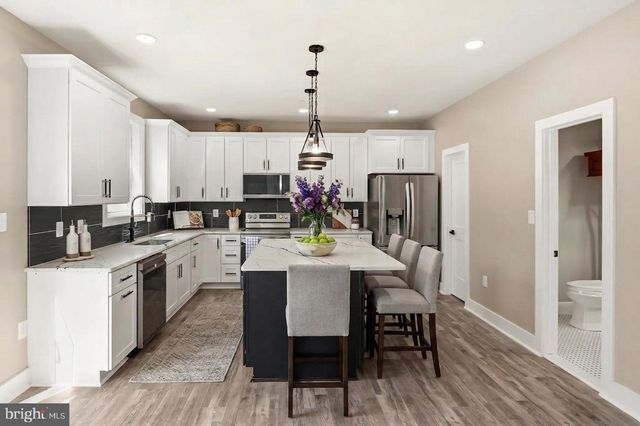 584 PARK RD, Severna Park, MD 21146