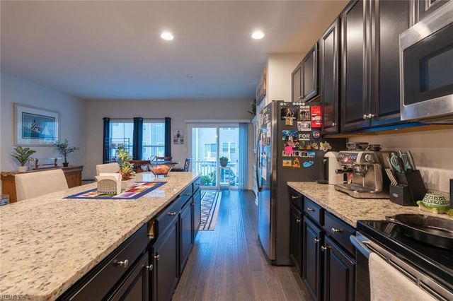 605 Brickell CHSE, Chesapeake, VA 23324