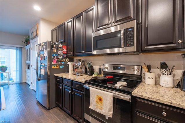 605 Brickell CHSE, Chesapeake, VA 23324