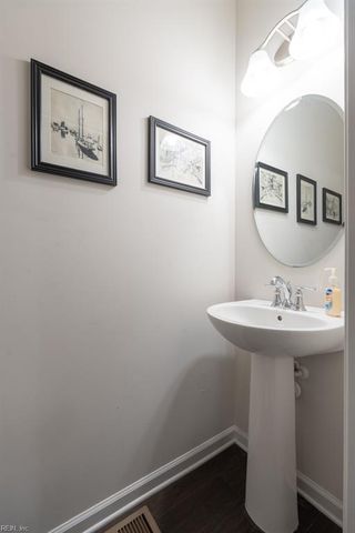 605 Brickell CHSE, Chesapeake, VA 23324