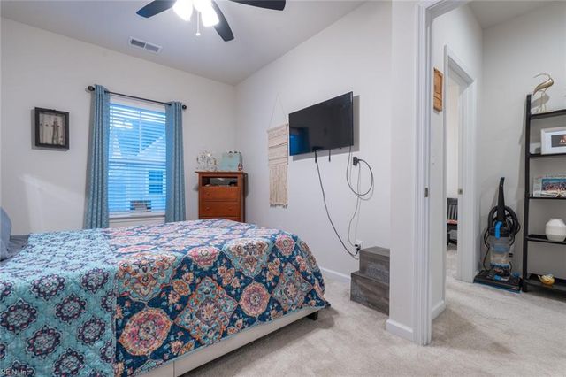 605 Brickell CHSE, Chesapeake, VA 23324