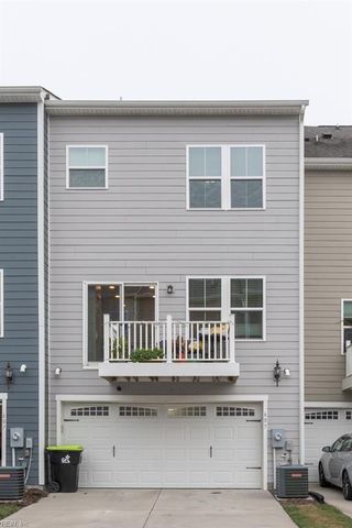 605 Brickell CHSE, Chesapeake, VA 23324