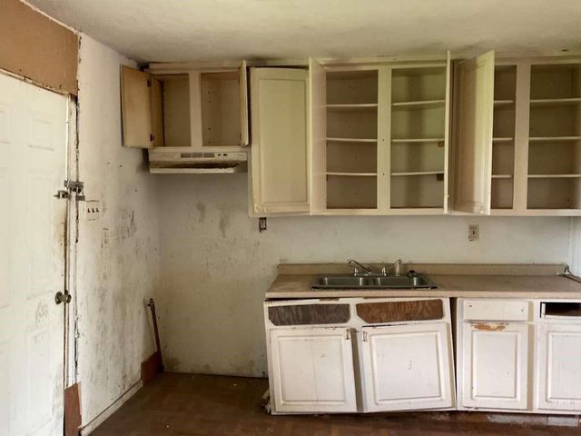 1208 W 10th Street 1212, Freeport, TX 77541