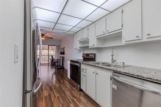 305 30TH AVENUE W A208, Bradenton, FL 34205