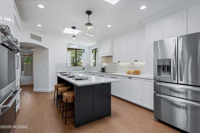 3770 N Fox Avenue, Tucson, AZ 85716