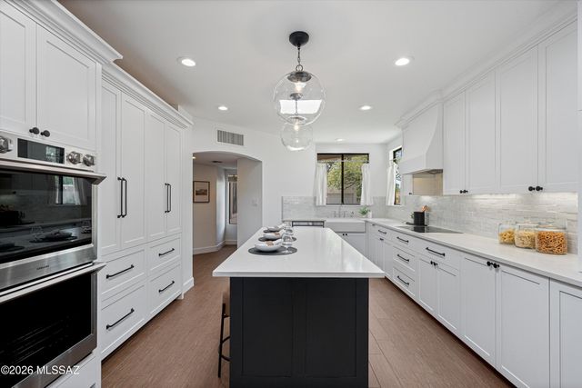 3770 N Fox Avenue, Tucson, AZ 85716