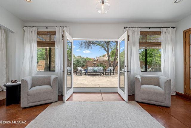 3770 N Fox Avenue, Tucson, AZ 85716