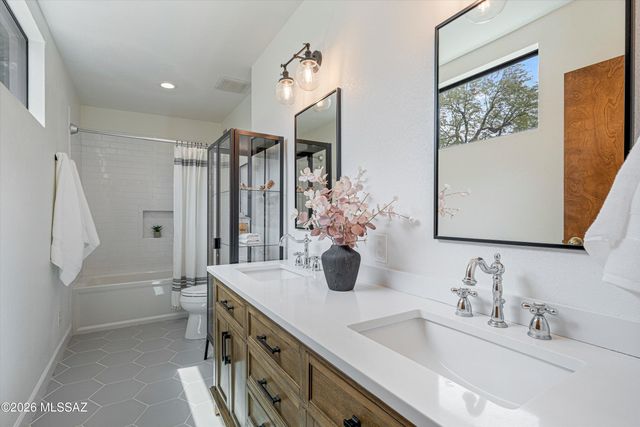 3770 N Fox Avenue, Tucson, AZ 85716