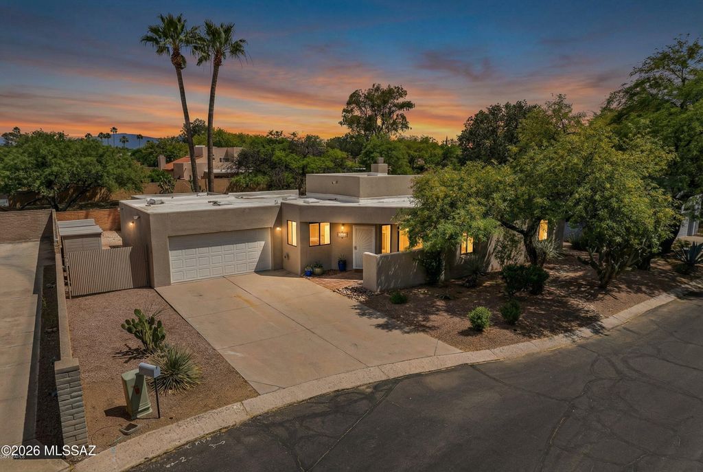 3770 N Fox Avenue, Tucson, AZ 85716