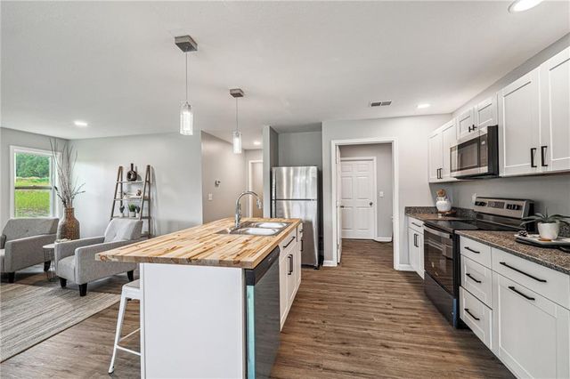 4605 Appleton Avenue, Kansas City, MO 64133