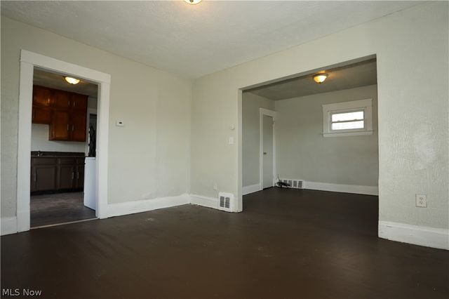 9409 Mount Auburn Avenue, Cleveland, OH 44104