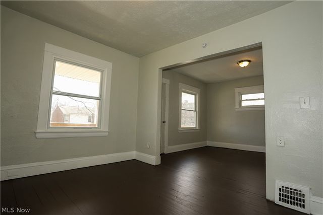 9409 Mount Auburn Avenue, Cleveland, OH 44104