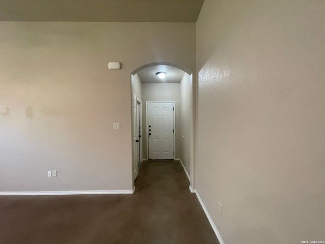 758 SAENGERHALLE RD, New Braunfels, TX 78130