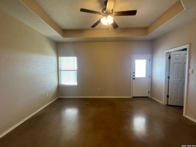 758 SAENGERHALLE RD, New Braunfels, TX 78130