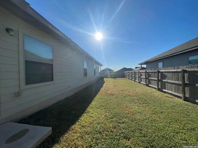 758 SAENGERHALLE RD, New Braunfels, TX 78130