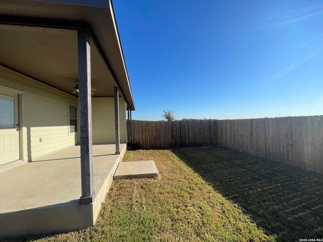 758 SAENGERHALLE RD, New Braunfels, TX 78130