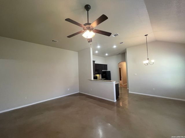 758 SAENGERHALLE RD, New Braunfels, TX 78130