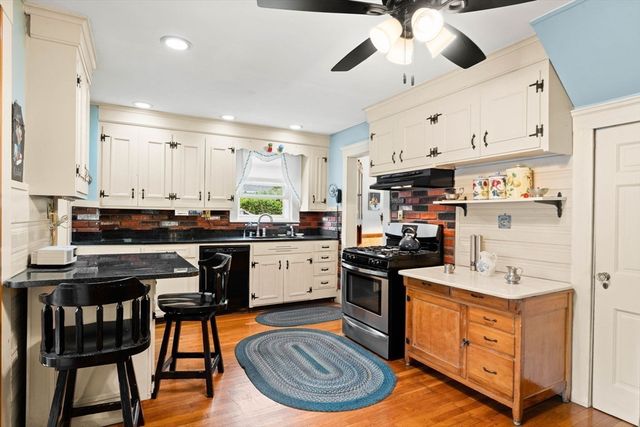 3 Roosevelt Road, Salem, MA 01970