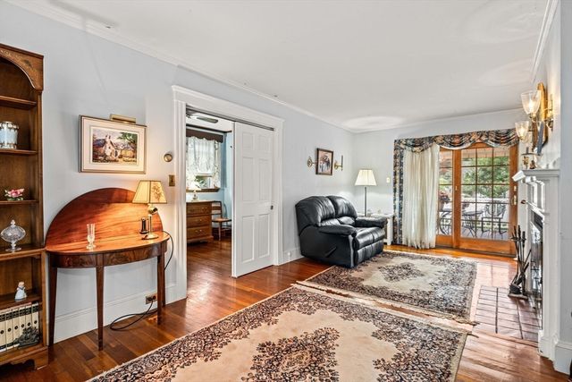 3 Roosevelt Road, Salem, MA 01970