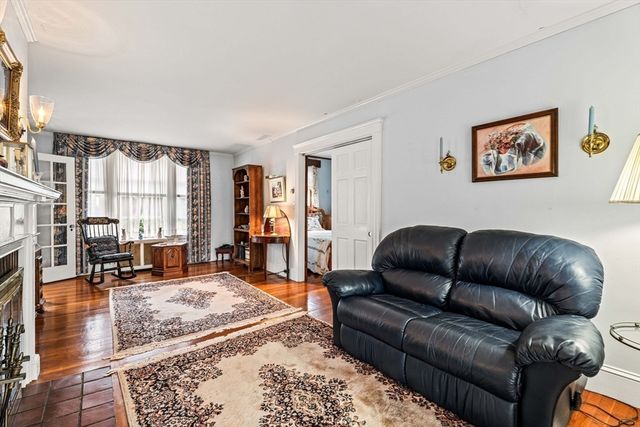 3 Roosevelt Road, Salem, MA 01970