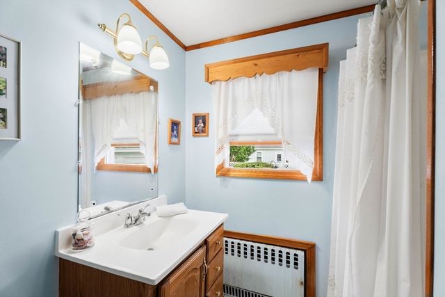 3 Roosevelt Road, Salem, MA 01970