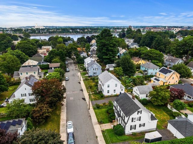 3 Roosevelt Road, Salem, MA 01970