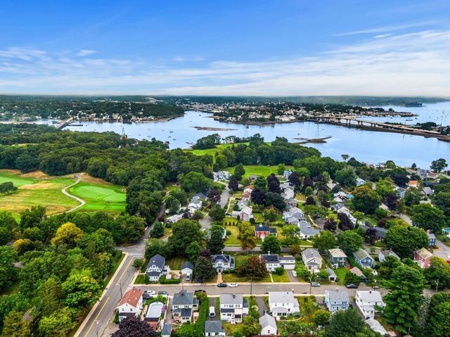 3 Roosevelt Road, Salem, MA 01970