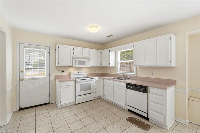 4331 Kinnamon Road, Winston-salem, NC 27103