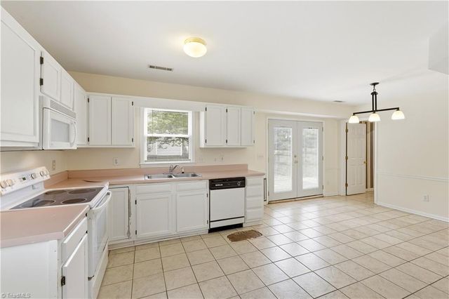 4331 Kinnamon Road, Winston-salem, NC 27103