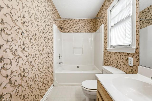4331 Kinnamon Road, Winston-salem, NC 27103
