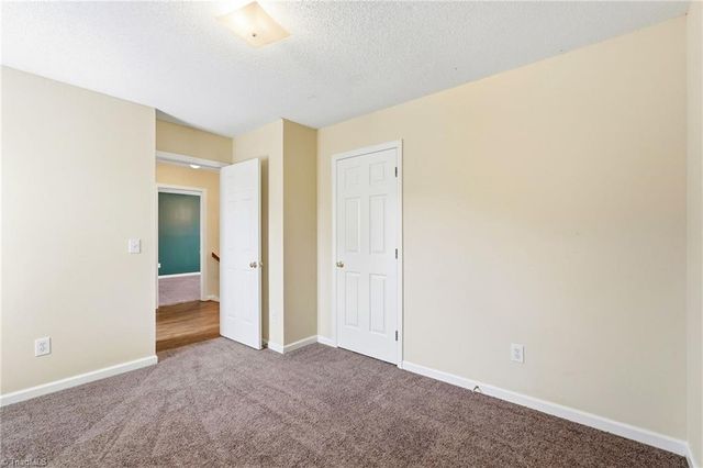 4331 Kinnamon Road, Winston-salem, NC 27103