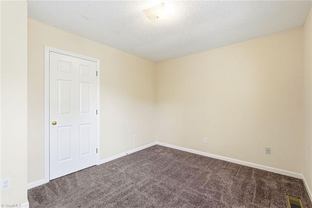 4331 Kinnamon Road, Winston-salem, NC 27103