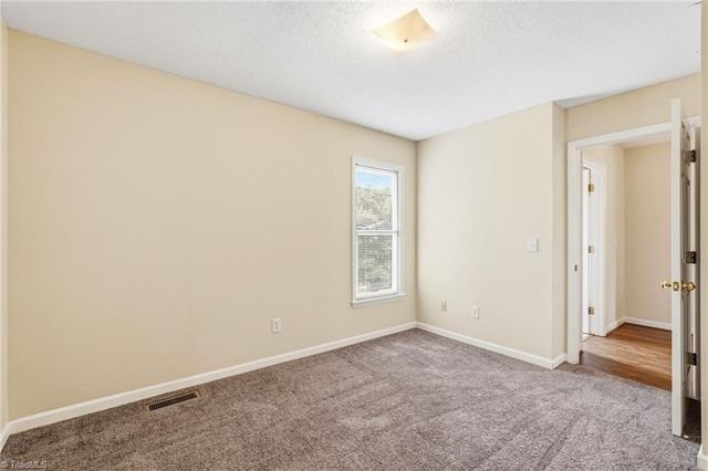 4331 Kinnamon Road, Winston-salem, NC 27103
