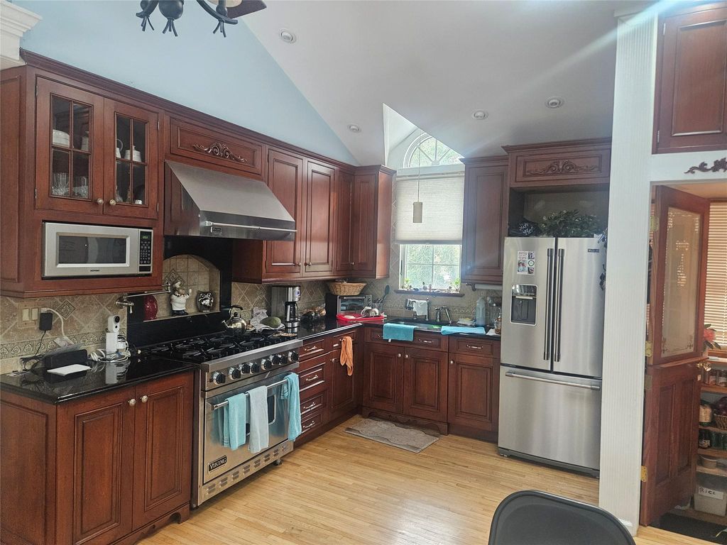 27 Overlook Drive, Mastic, NY 11950