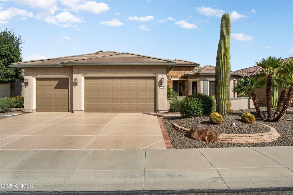 27268 W WAHALLA Lane, Buckeye, AZ 85396 — photo 2