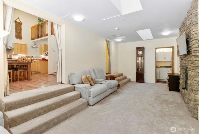 7036 Rainier Way, Glacier, WA 98244