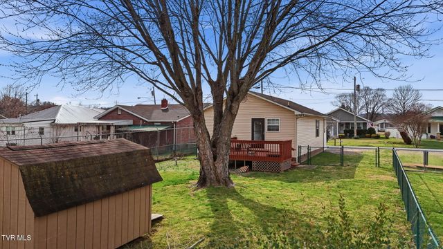 814 North Roan Street, Elizabethton, TN 37643