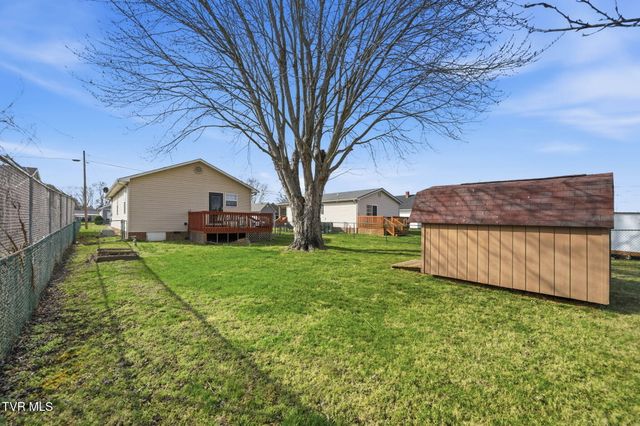 814 North Roan Street, Elizabethton, TN 37643