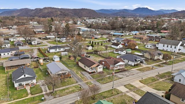 814 North Roan Street, Elizabethton, TN 37643