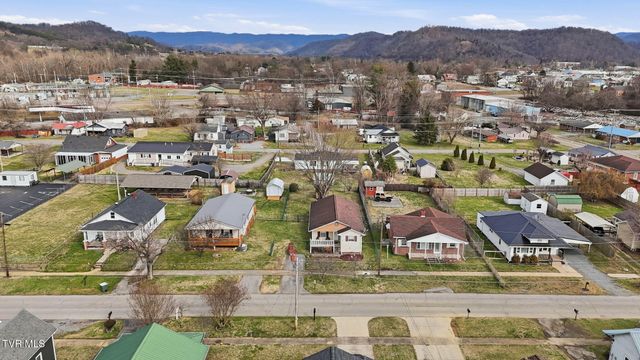 814 North Roan Street, Elizabethton, TN 37643
