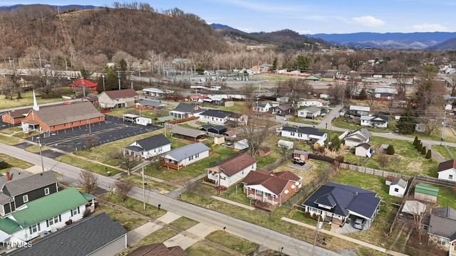 814 North Roan Street, Elizabethton, TN 37643